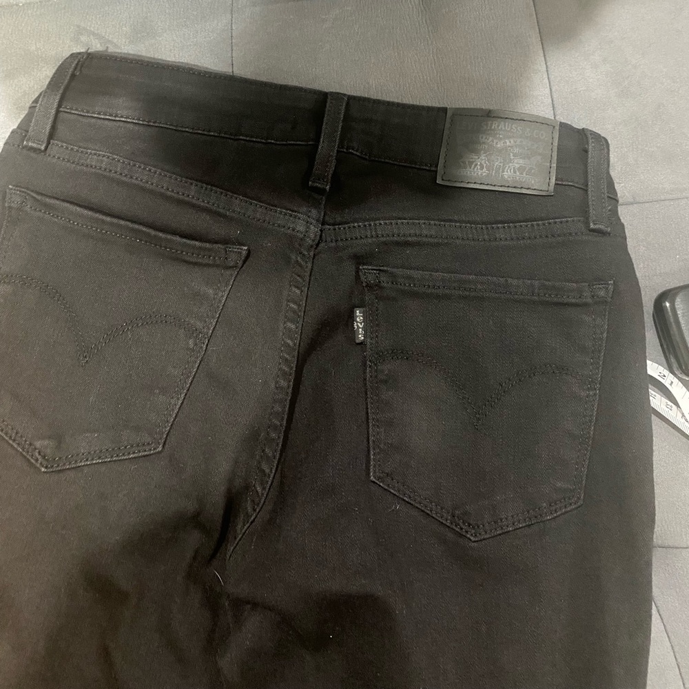 Black Levi skinny jeans. Never worn